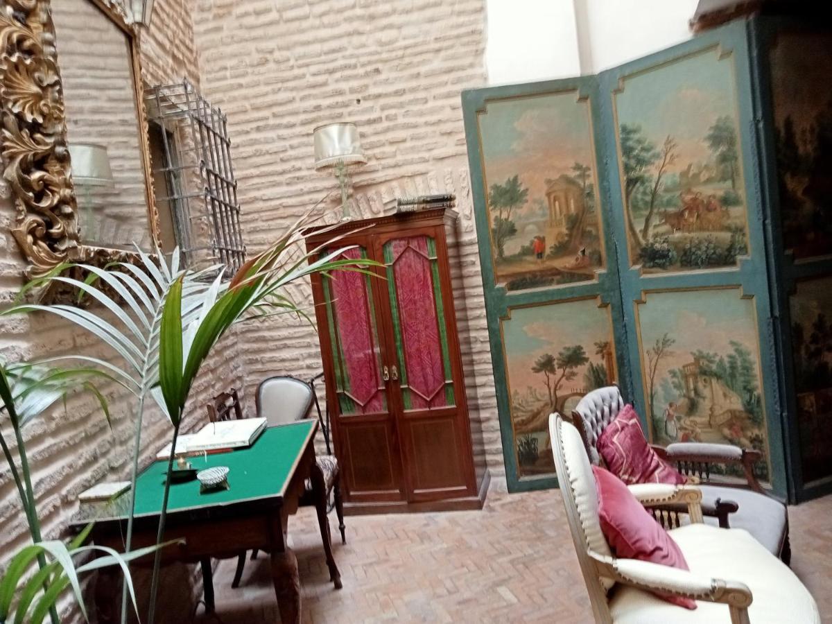 Hostal Casa Del Buen Viaje Siviglia Esterno foto